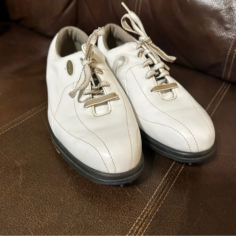 FootJoy Women's Size 9M All White Leather Extra Comfort Lace Golf Shoes‎ 98599